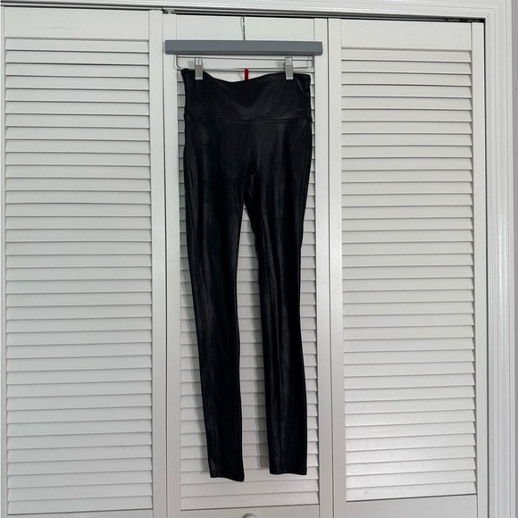 SPANX Pants - SPANX 2-for-1 Black Leggings Sz Small